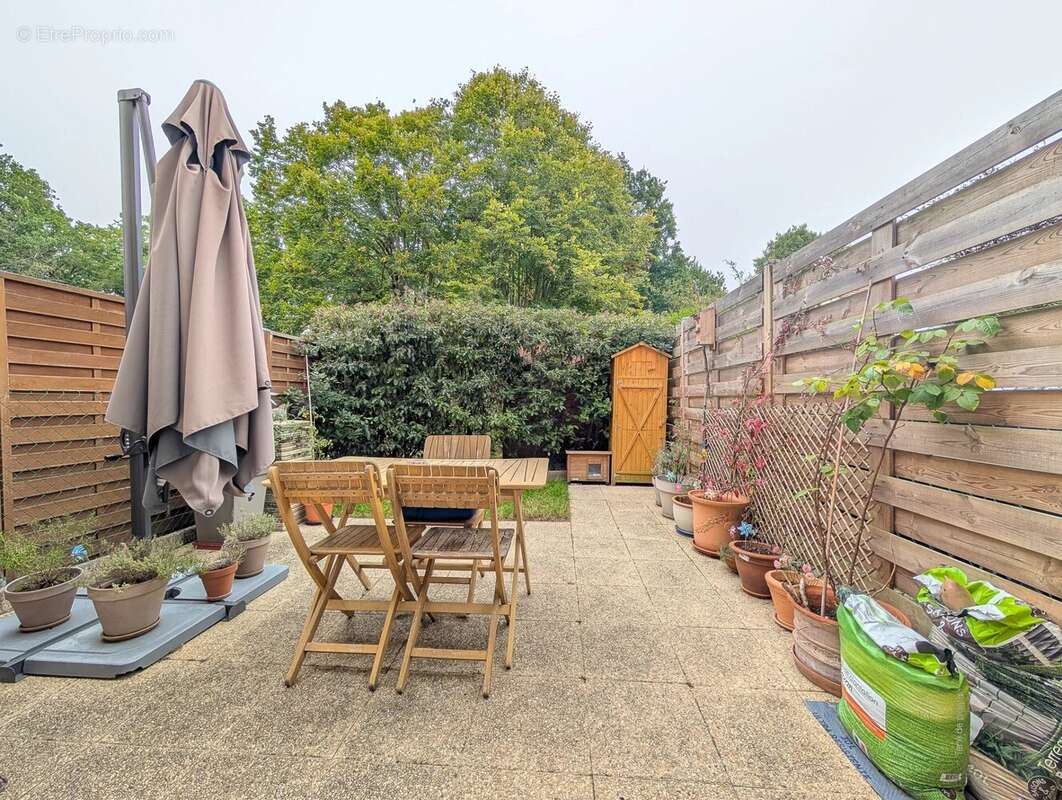 Appartement à LA QUEUE-LES-YVELINES
