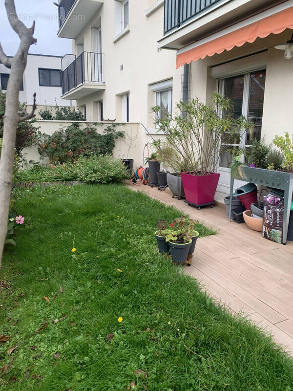 Appartement à SAINT-MAUR-DES-FOSSES