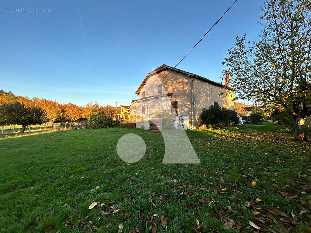 Maison à ANGLARS-JUILLAC