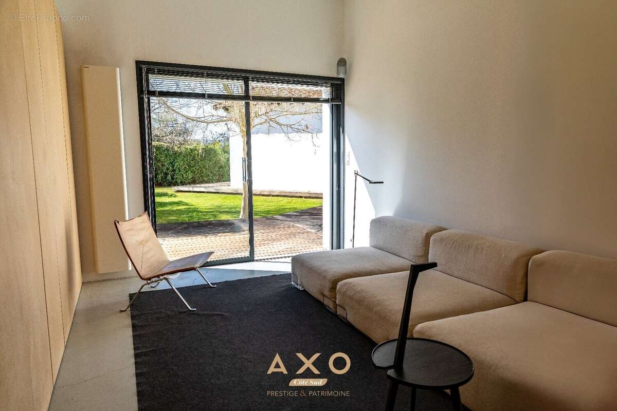 Maison à LE THOLONET