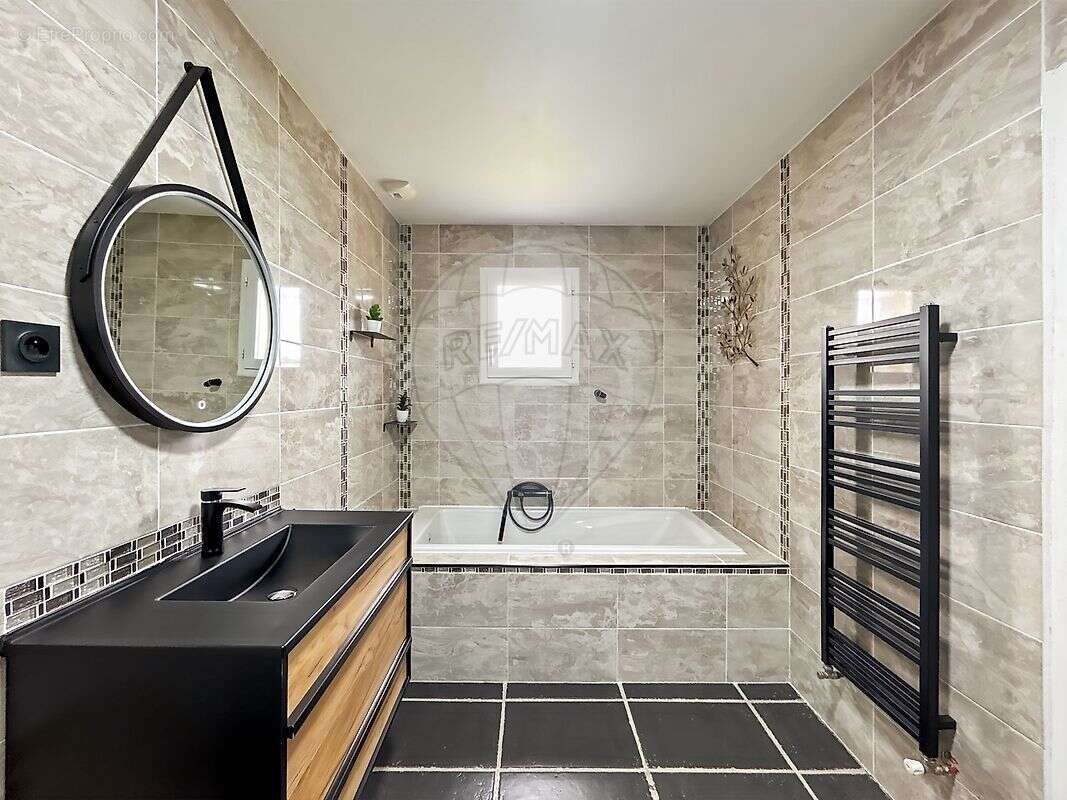 Maison à SAINT-LUMINE-DE-COUTAIS