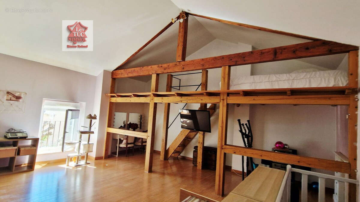 Maison à LAPALUD