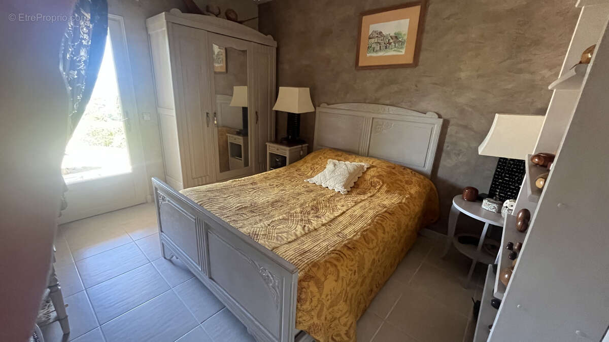 Maison à ROQUEBRUNE-SUR-ARGENS