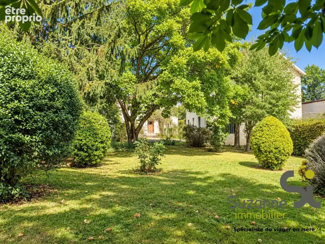 jardin 1128m²