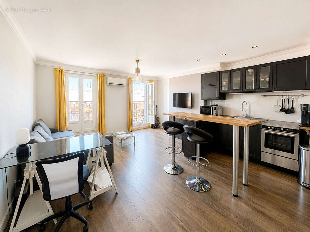Appartement à MARSEILLE-2E