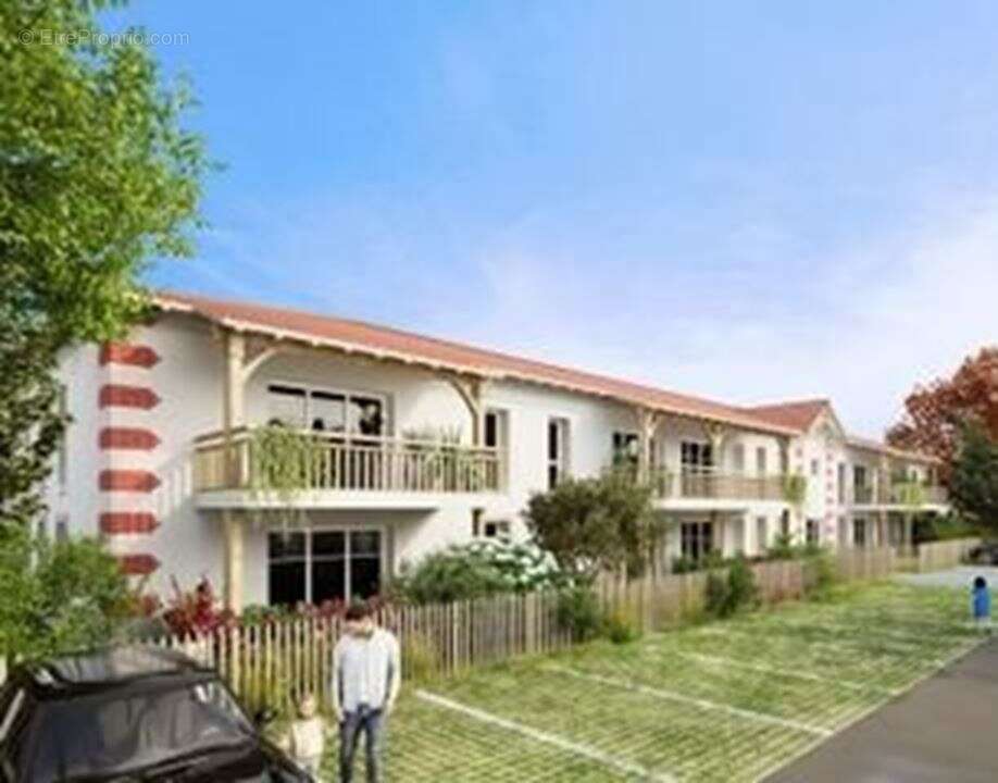 Appartement à PARENTIS-EN-BORN