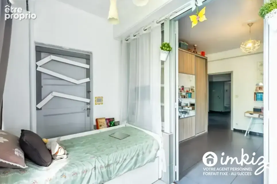 Appartement lumineux avec fort potentiel ! - photo 9