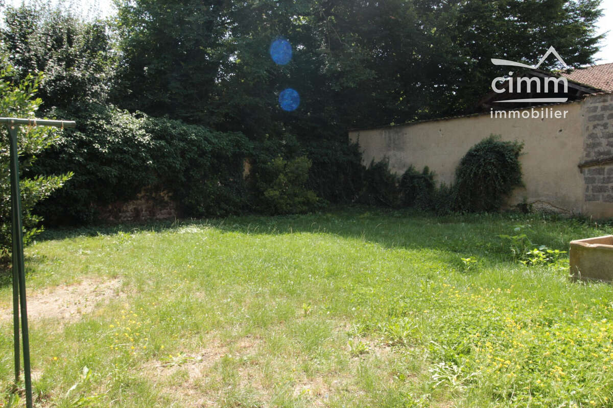 Maison 144 m² à Saint-Simeon-De-Bressieux  - photo 2
