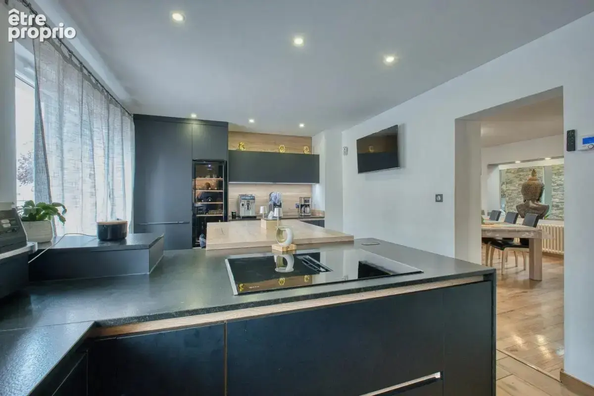 Maison de 8 pièces de 225 m² à Lemud - photo 11