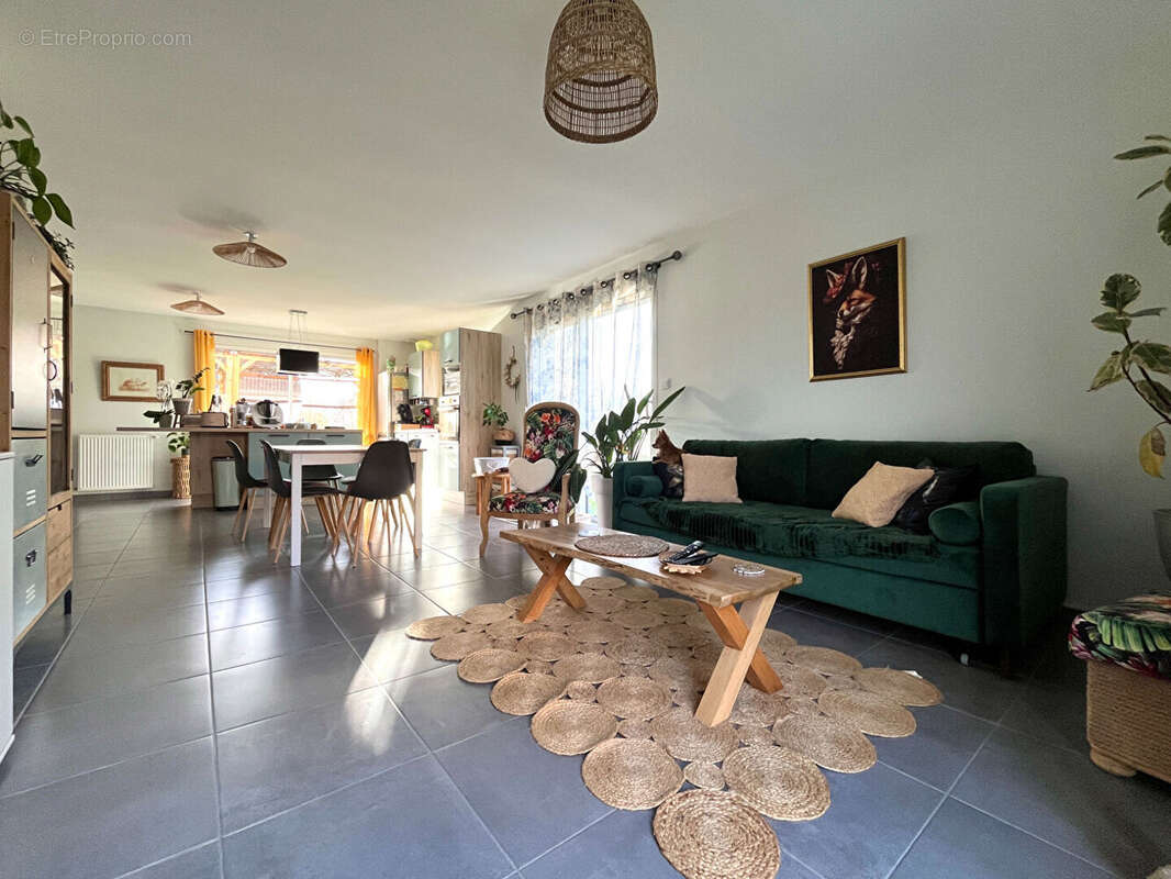 Maison à LAIGNE-EN-BELIN