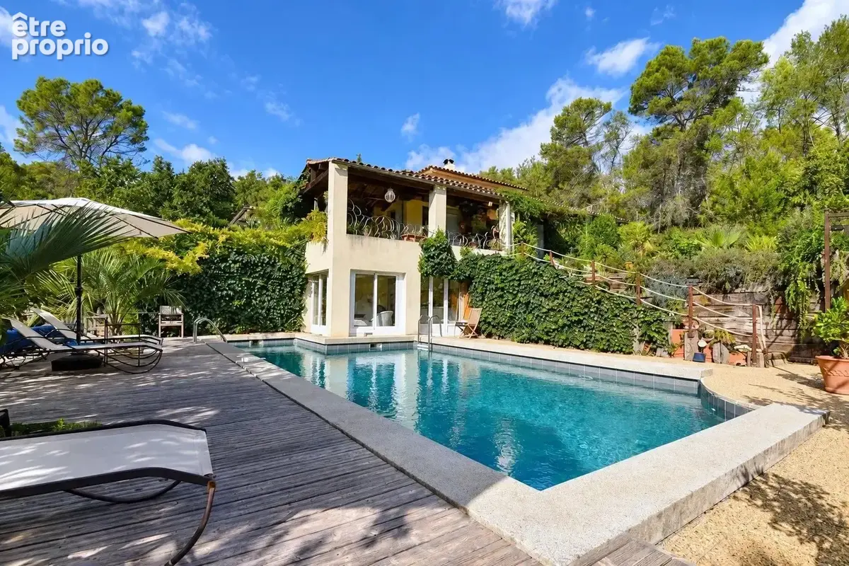 Tourrettes – Villa 220 m² avec piscine, studio indépendant et terrain de 5 840 m² - photo 20