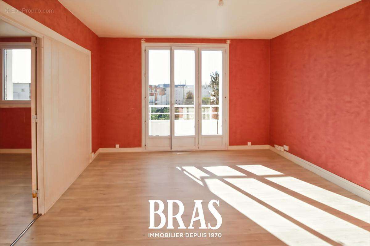 Appartement Nantes 4 pièce(s) 65.70 m2 - photo 2