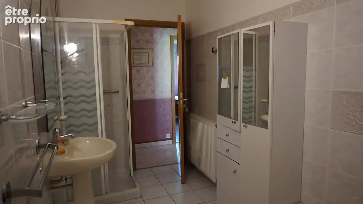 Maison traditionnelle  avec jardin. - photo 15