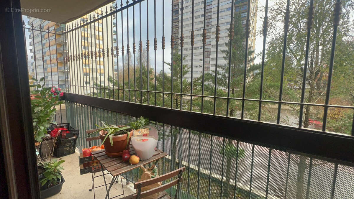 Appartement à FONTENAY-SOUS-BOIS