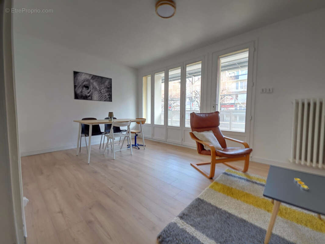 Appartement à ALBERTVILLE