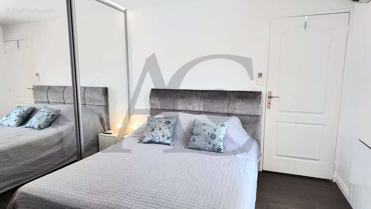 Appartement à VILLENEUVE-LOUBET