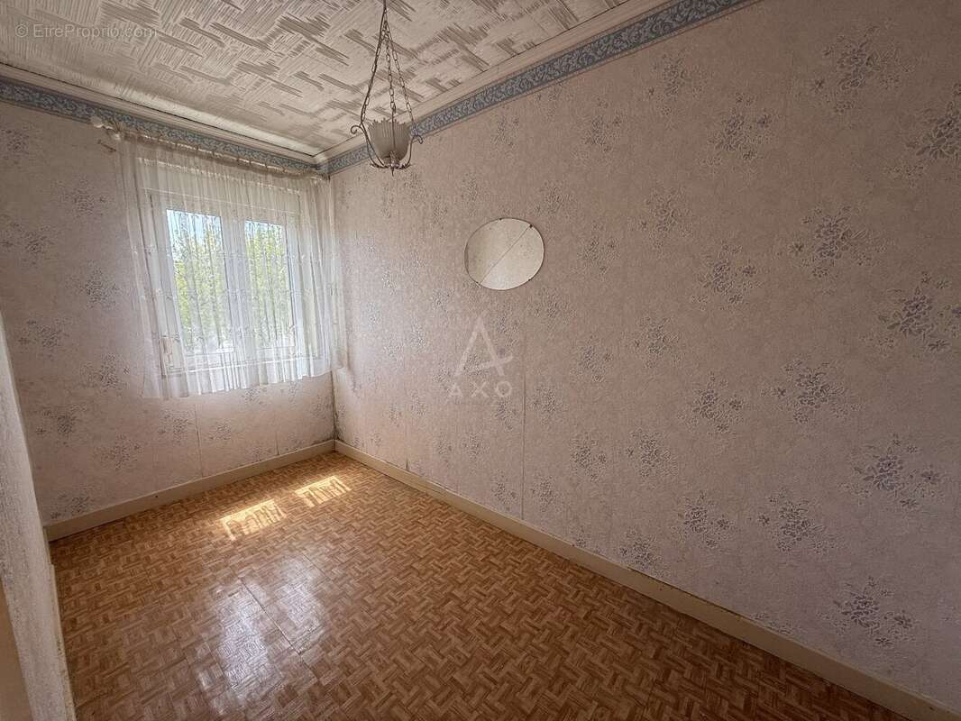Exclusivité // moulins-lès-metz // maison // 150 m2 // 3 chambres // bureau // garage // terrain 11 ares //  fort potentiel d'am - photo 9