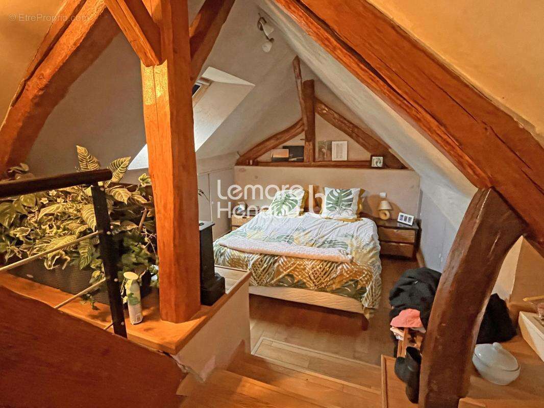 Immeuble pour investisseurs et pro 8 chbres + 3 apparts - photo 4