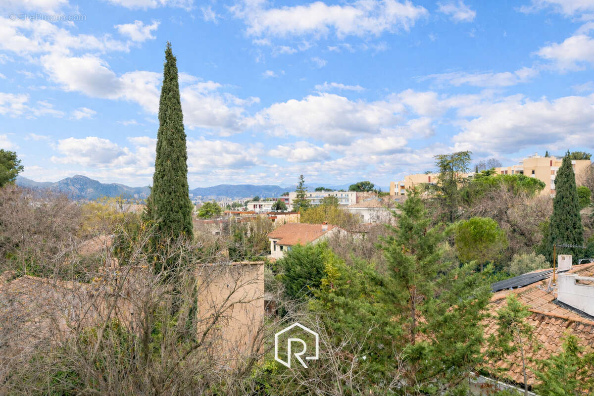 Appartement à MARSEILLE-12E