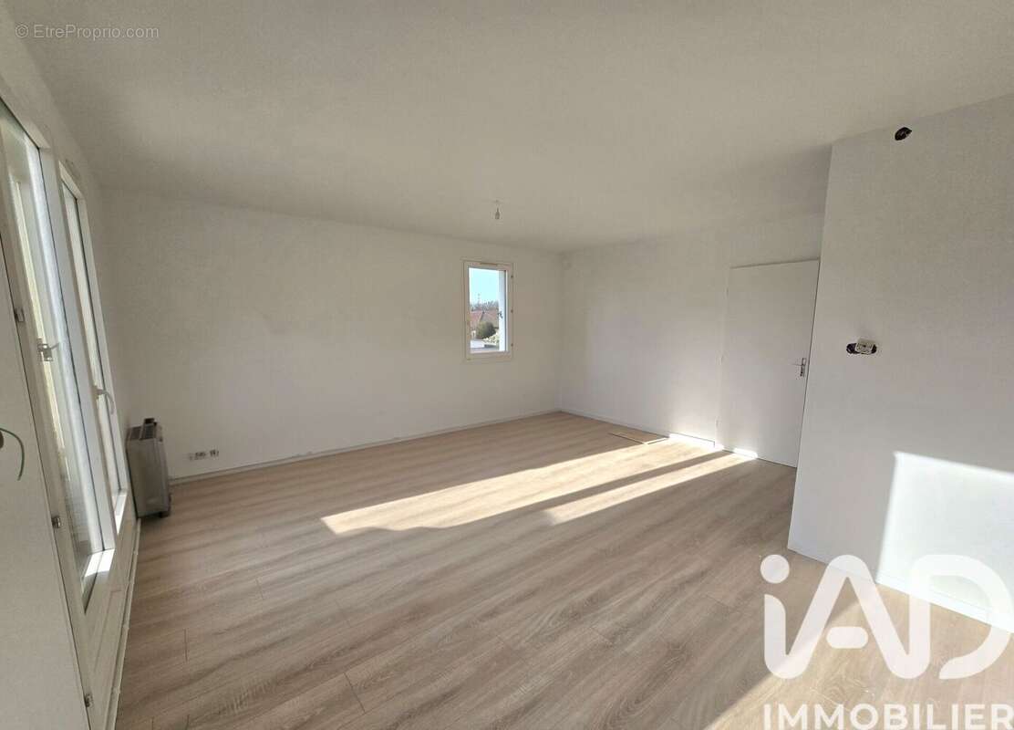 Photo 3 - Appartement à LA CHAPELLE-SAINT-LUC