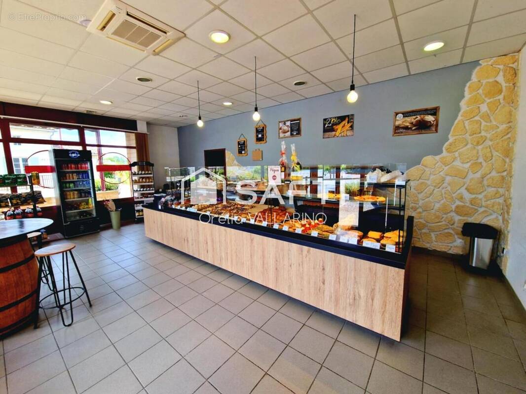 Photo 1 - Commerce à SAINT-MARTIN-DE-GURSON