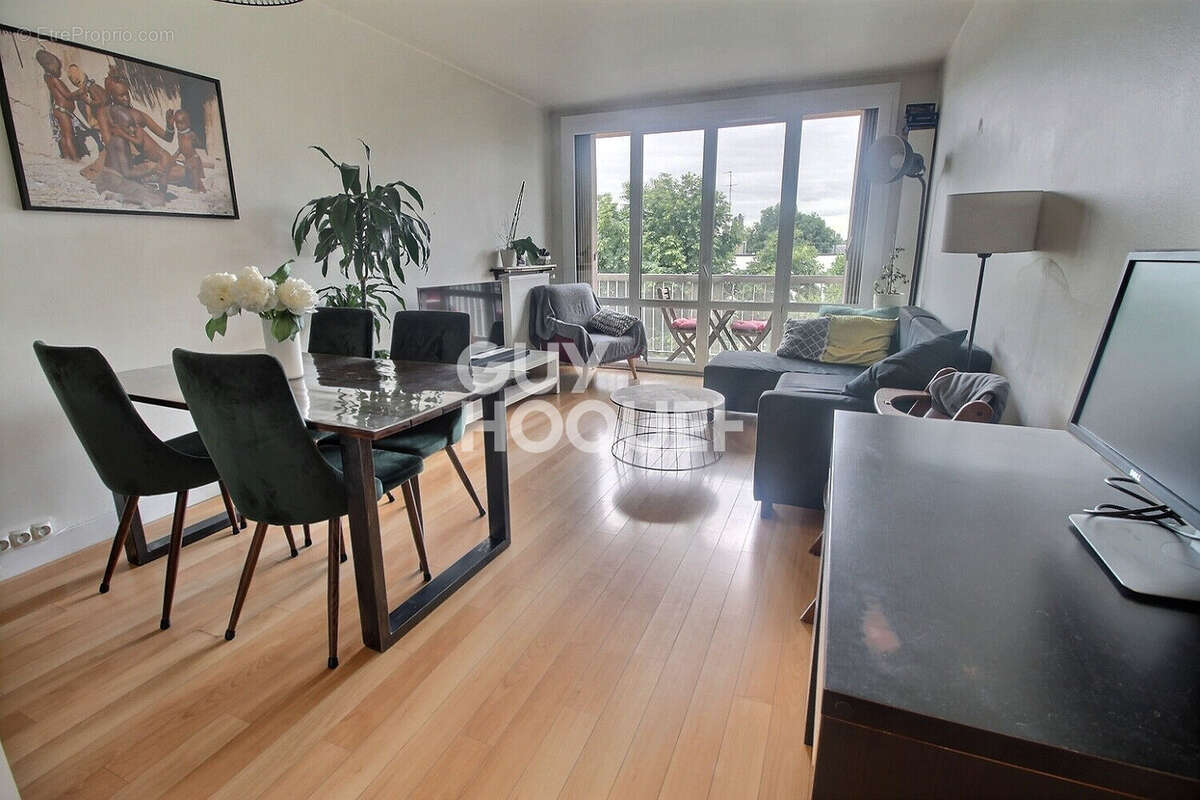 Appartement à CHAVILLE