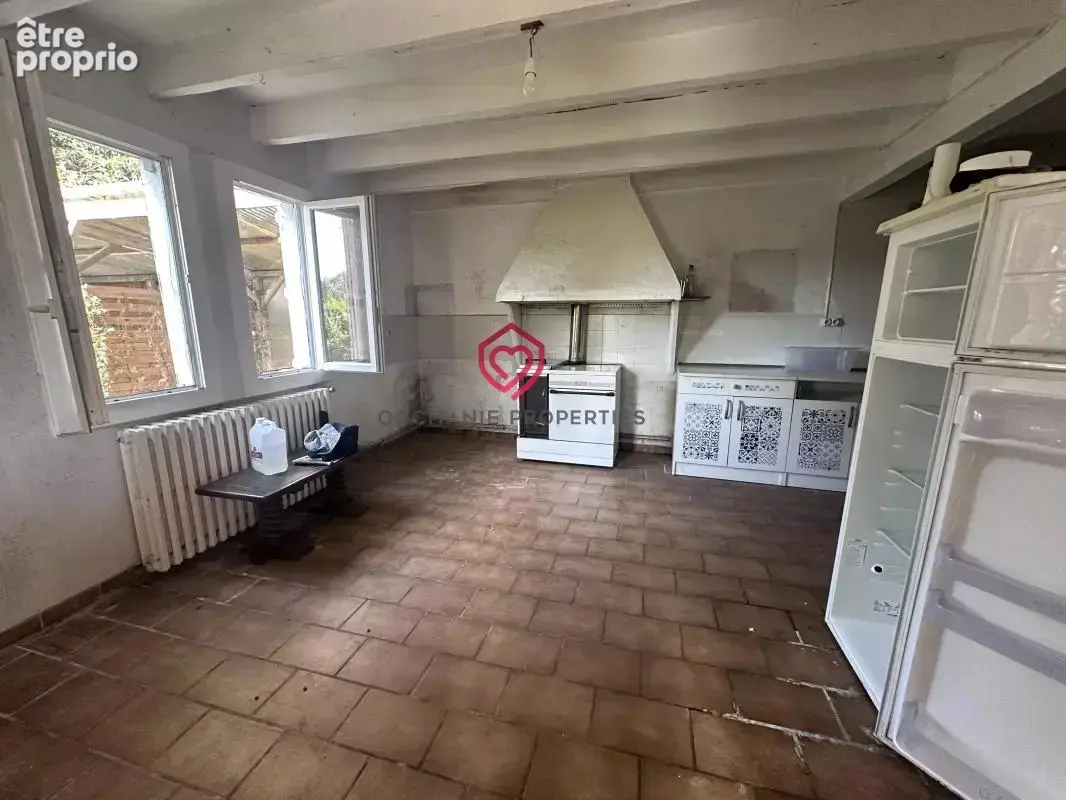 Propriété de caractère à rénover avec dépendances - photo 5