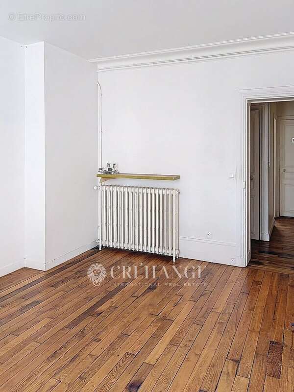 Appartement à PARIS-10E