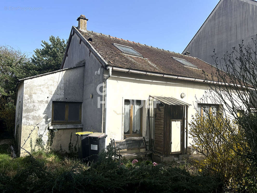 Maison à CHENOISE