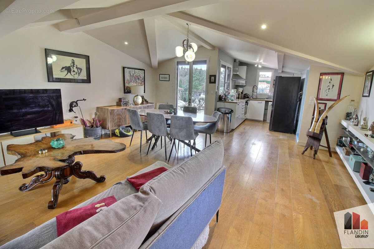 Appartement à IRIGNY