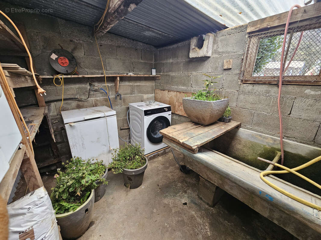 Maison à LA JONCHERE-SAINT-MAURICE