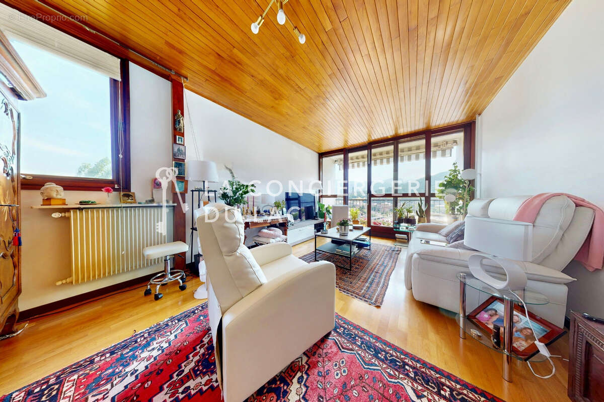 Appartement à QUINTAL