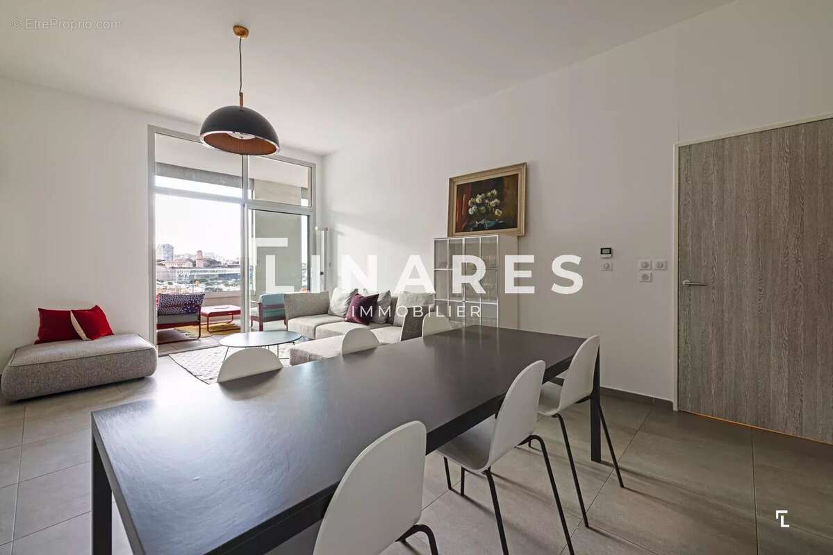 Appartement à MARSEILLE-2E