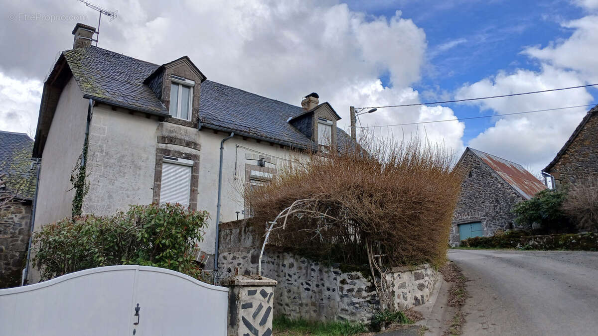 Maison à SALINS