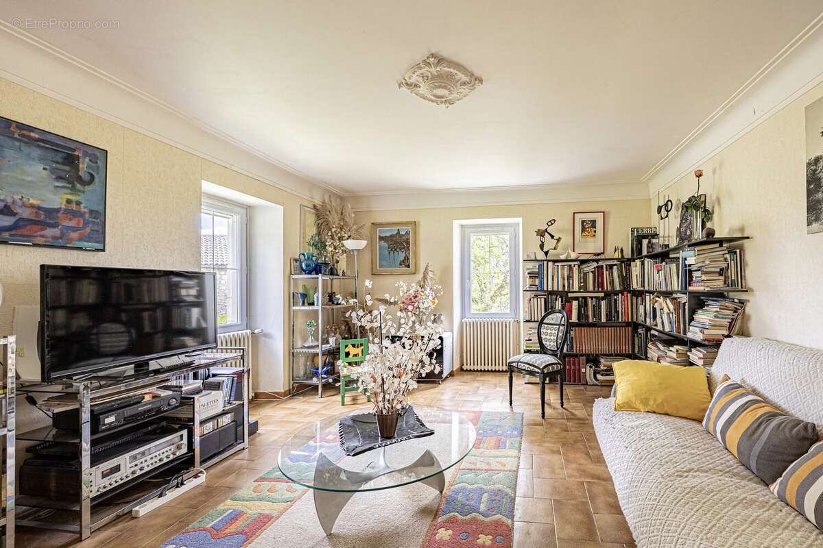 Maison à SAINT-CIRQ-LAPOPIE