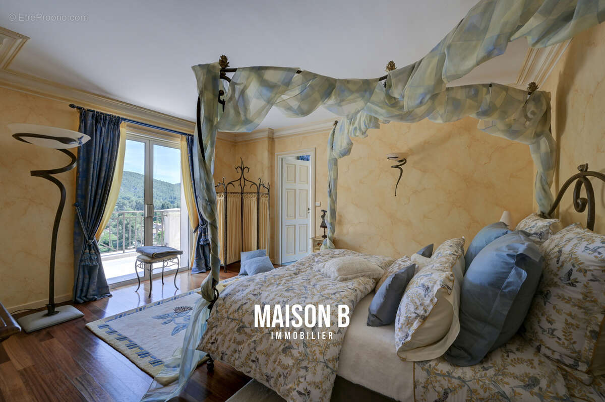 Maison à ROQUEVAIRE