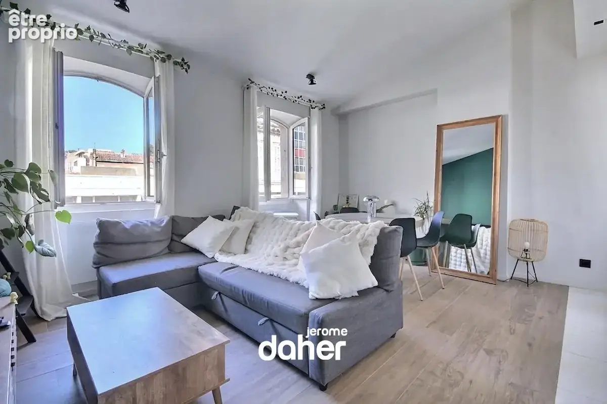 Appartement à MARSEILLE-6E