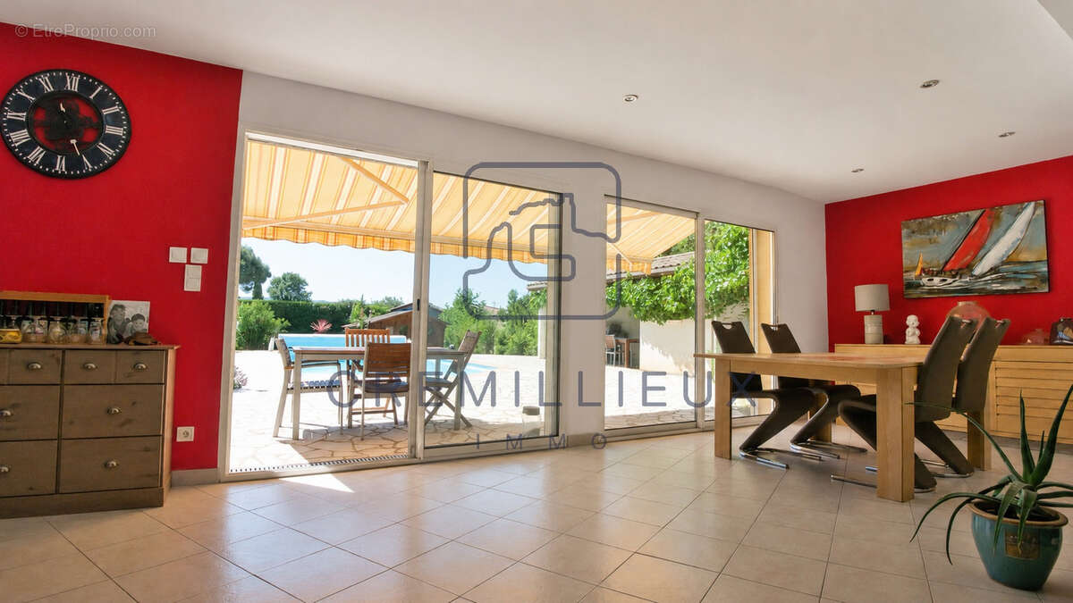 Maison à SAINT-PERAY