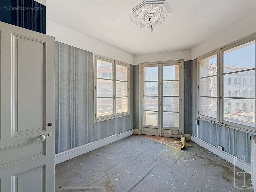 Appartement à AUBENAS