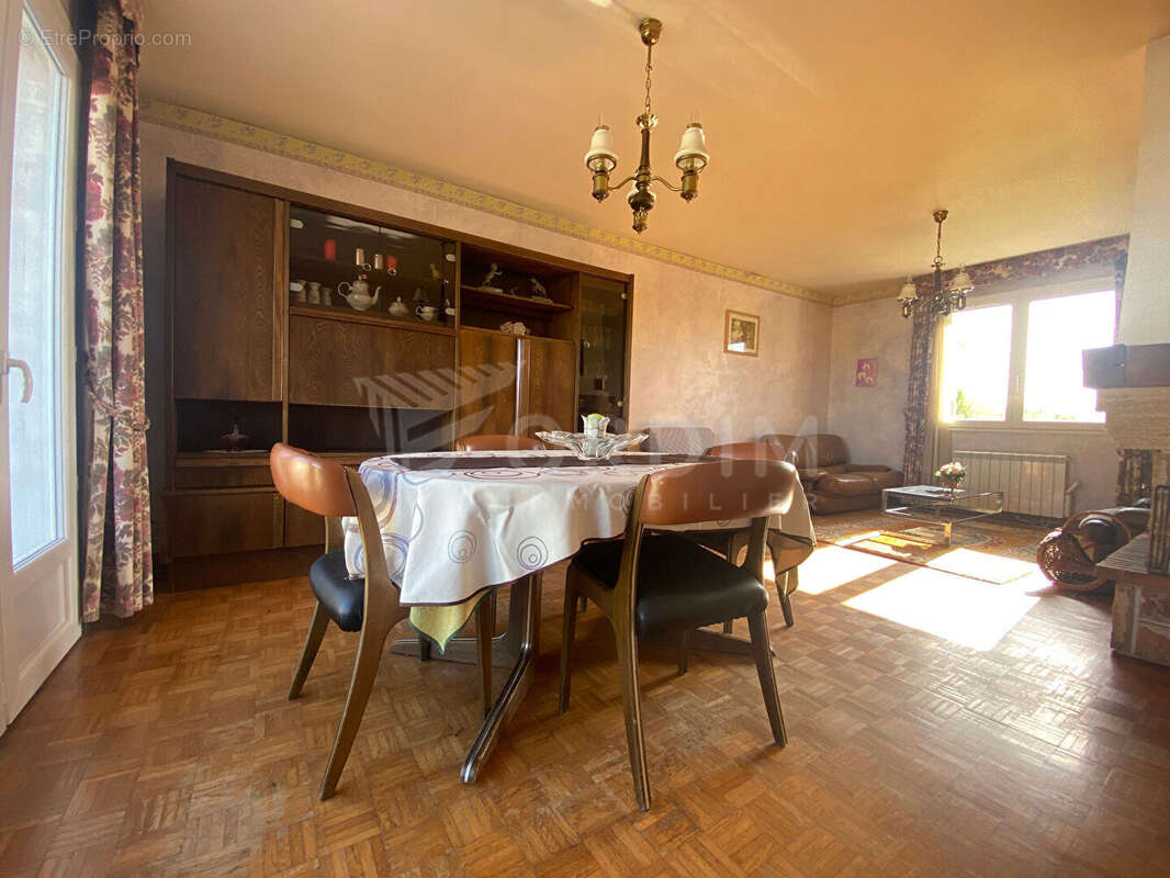 Maison à CHAMPIGNELLES