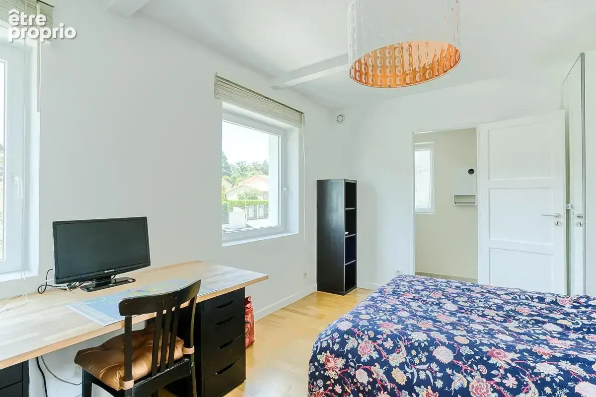 Maison 175 m² à Charbonnieres-Les-Bains  - photo 20