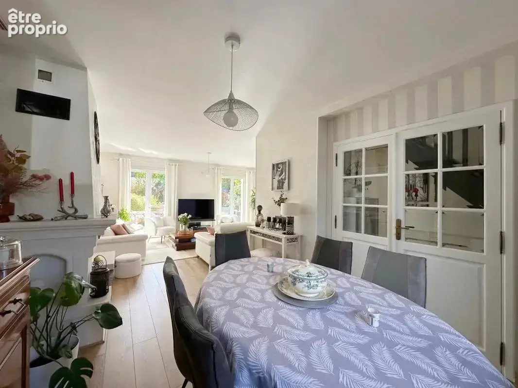 Maison familiale jardin paysager Piscine - photo 4