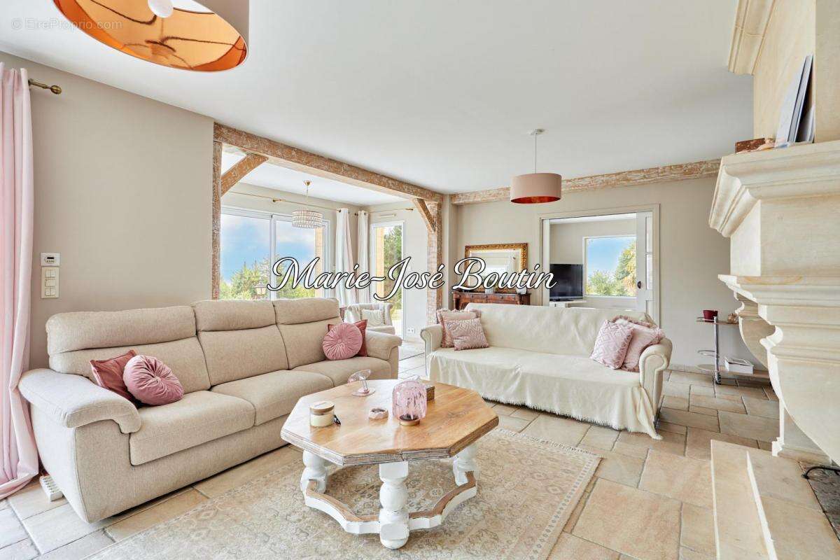 Maison à PONT-L&#039;EVEQUE