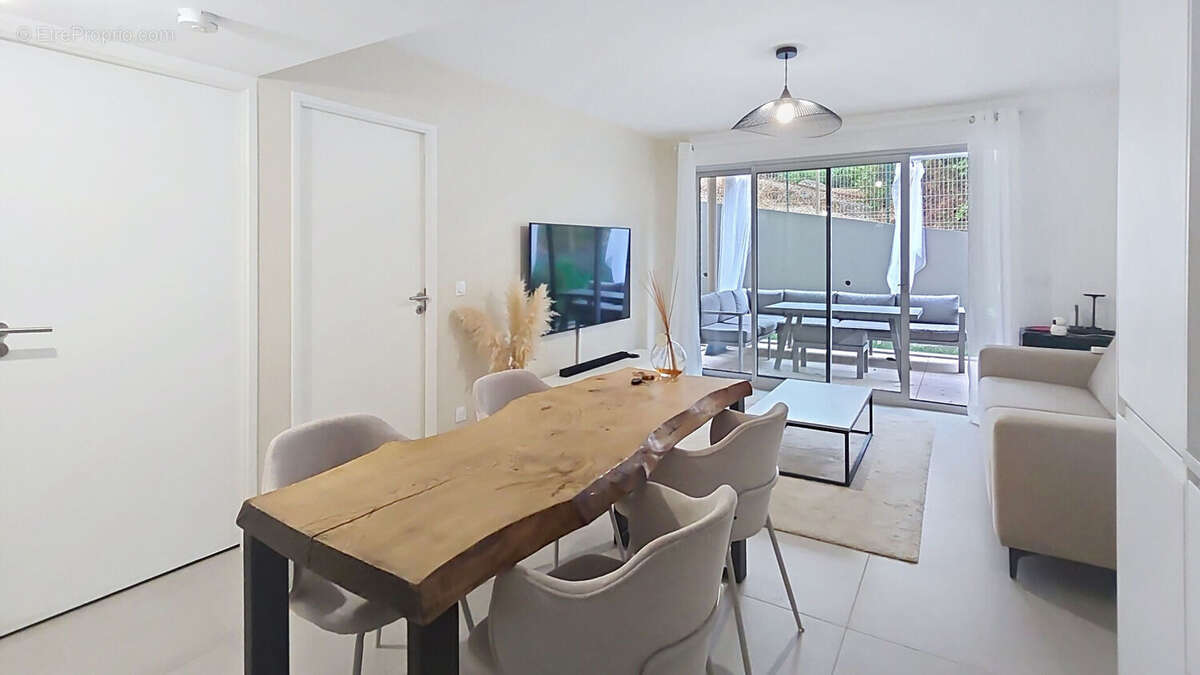 Appartement à VILLENEUVE-LOUBET