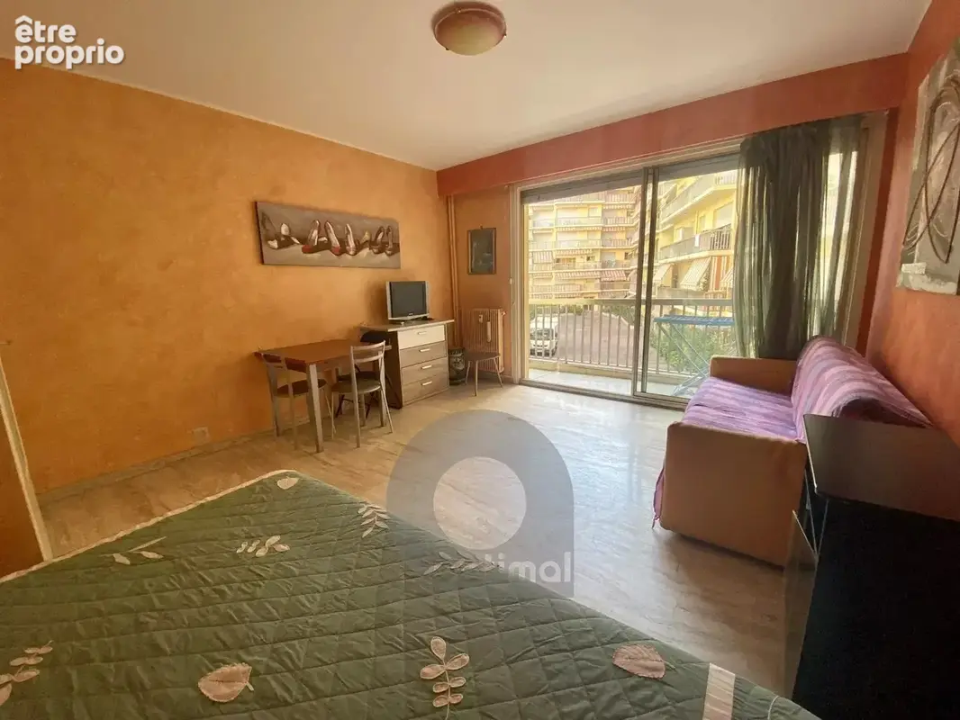 Menton secteur gare routière - Studio avec blacon - Cave - photo 3