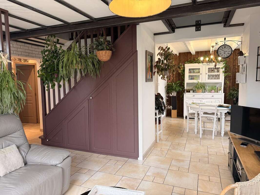 Maison à MONTPELLIER-DE-MEDILLAN