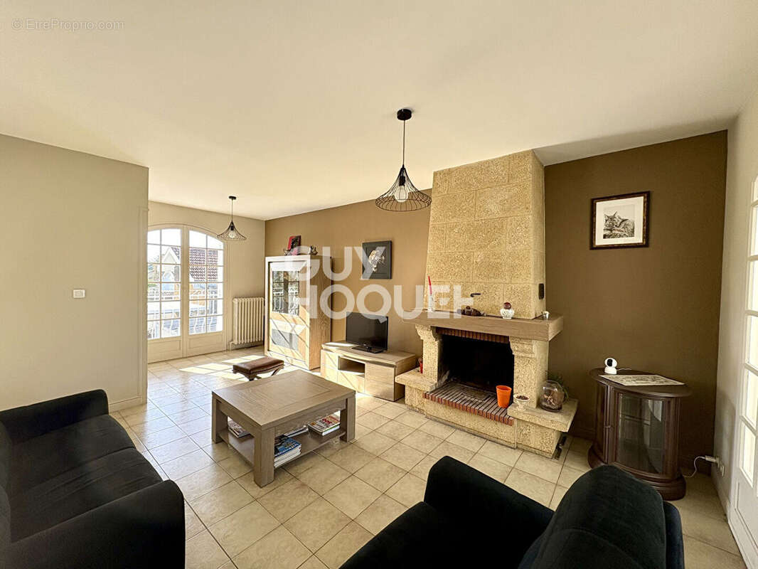 Maison à VILLENAVE-D&#039;ORNON