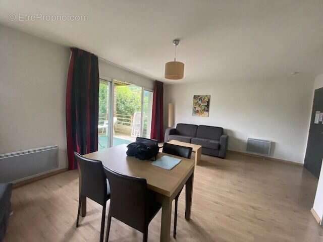 Appartement à ENTRAYGUES-SUR-TRUYERE