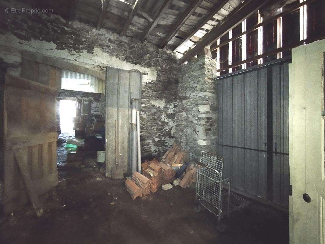 Maison à LA CHAPELLE-BASSE-MER