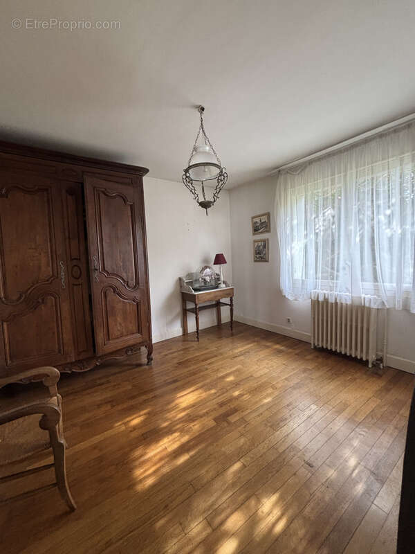 CHATILLON SUR SEINE  : charmante maison de 150m2 ( R+2) avec terrain et garage au centre ville - photo 12